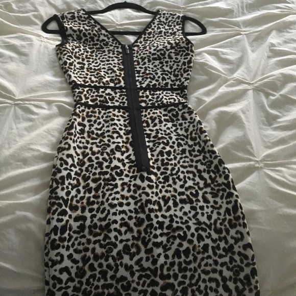 BCBG Bodycon Fancy Leopard Cocktail Dress XXS - Picture 2 of 3